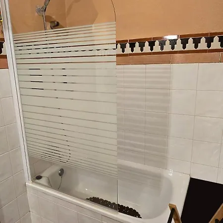 Castella Acogedora Casa Familias Con Piscina Y Jardin Cerca Del Mar Homestay *